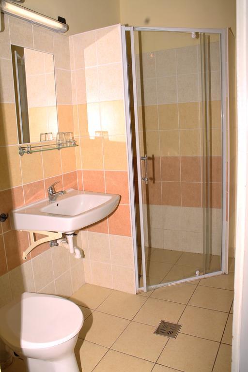 Hotel Stella Siofok Ngoại thất bức ảnh